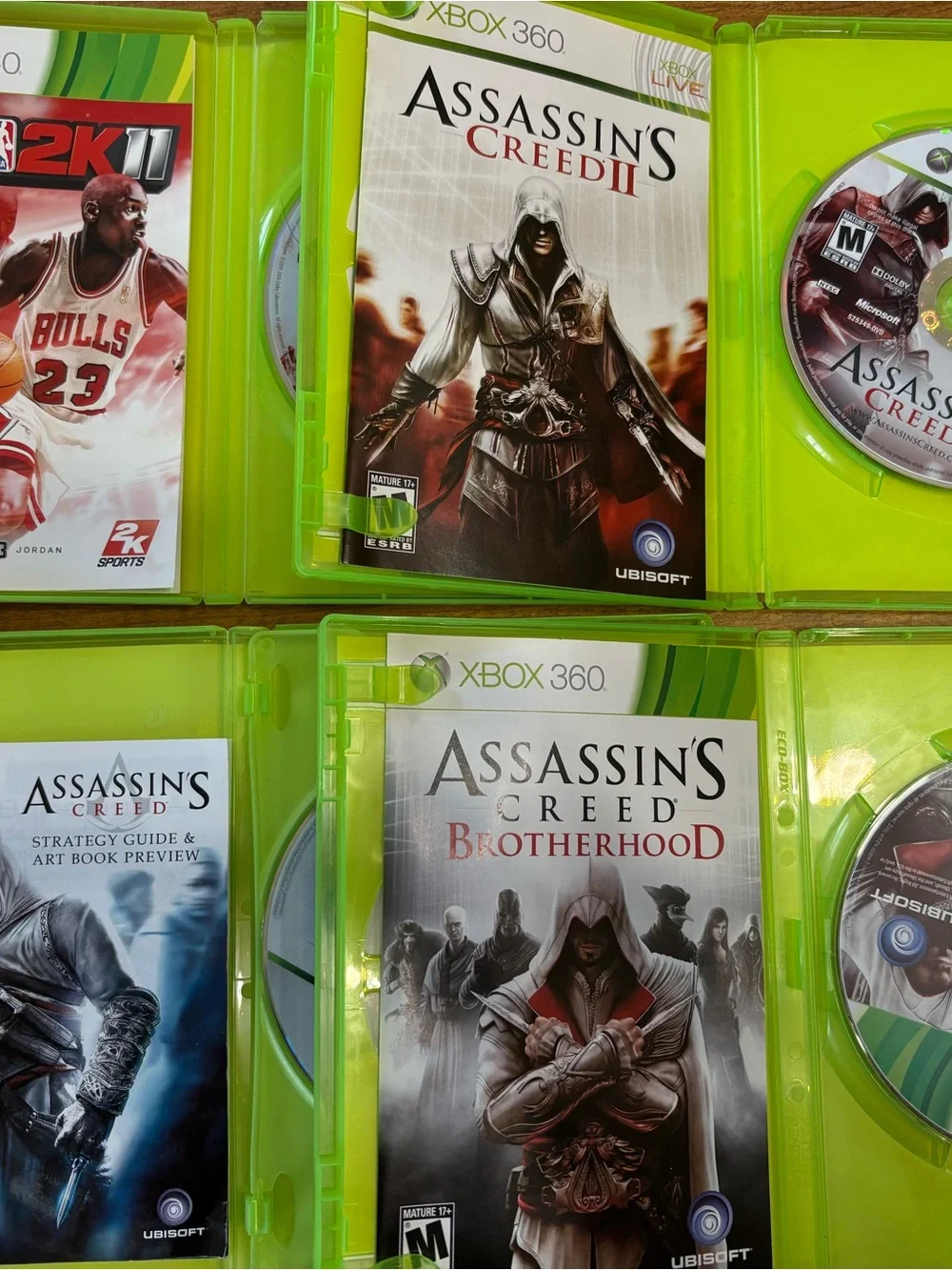 Microsoft XBOX 360 21 game bundle (Halo, COD, guitar hero, assassin) *NOT TESTED